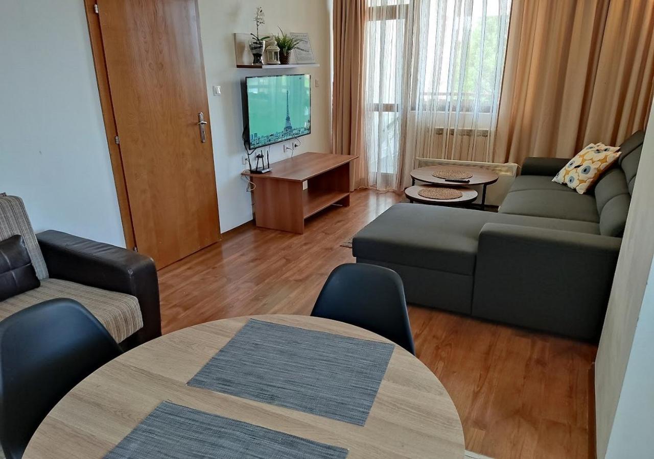 Family 2 Bed Apartment In Bansko Exterior foto